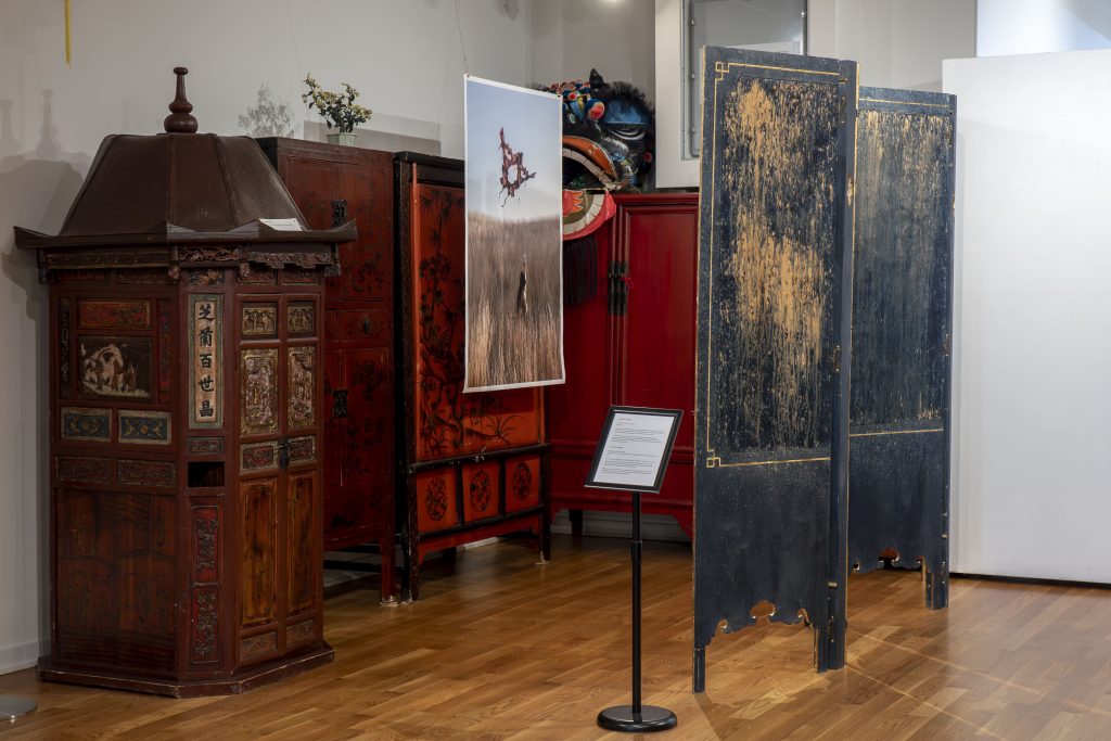 Image: Photograph of two displayed artworks by Hai-wen Lin, 7:05:51.20–7:05:51.21 (Left) and Changing of the Winds (Right). Photo by Ji Yang.